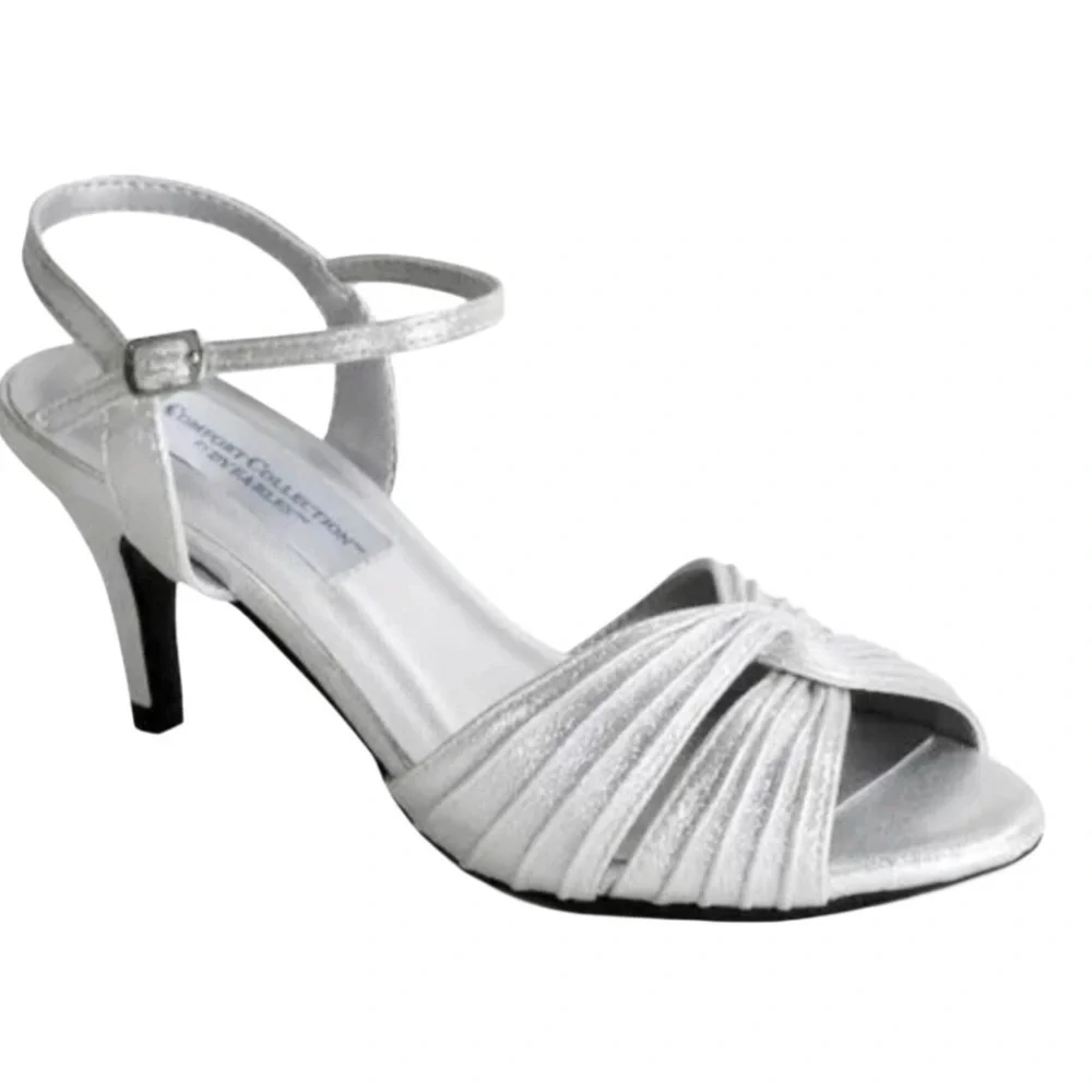 Dyeables Comfort Collection Silver Matilda Slingback Sandals Size 11
